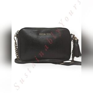 Michael Kors Ginny Crossbody Camera Bag in Black Pebbled Leather Jet Set Bag